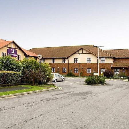 Premier Inn Newcastle - Gosforth/Крамлінґтон Екстер'єр фото
