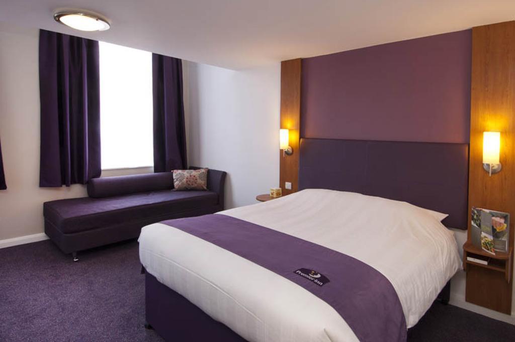 Premier Inn Newcastle - Gosforth/Крамлінґтон Екстер'єр фото