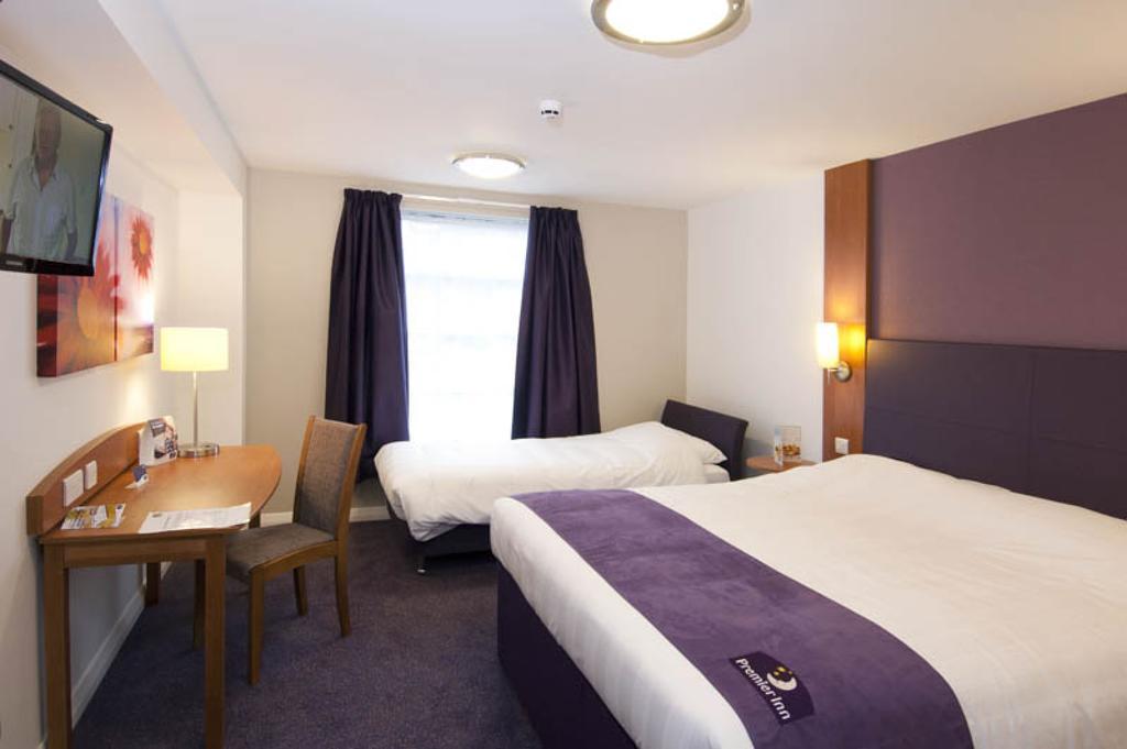 Premier Inn Newcastle - Gosforth/Крамлінґтон Номер фото