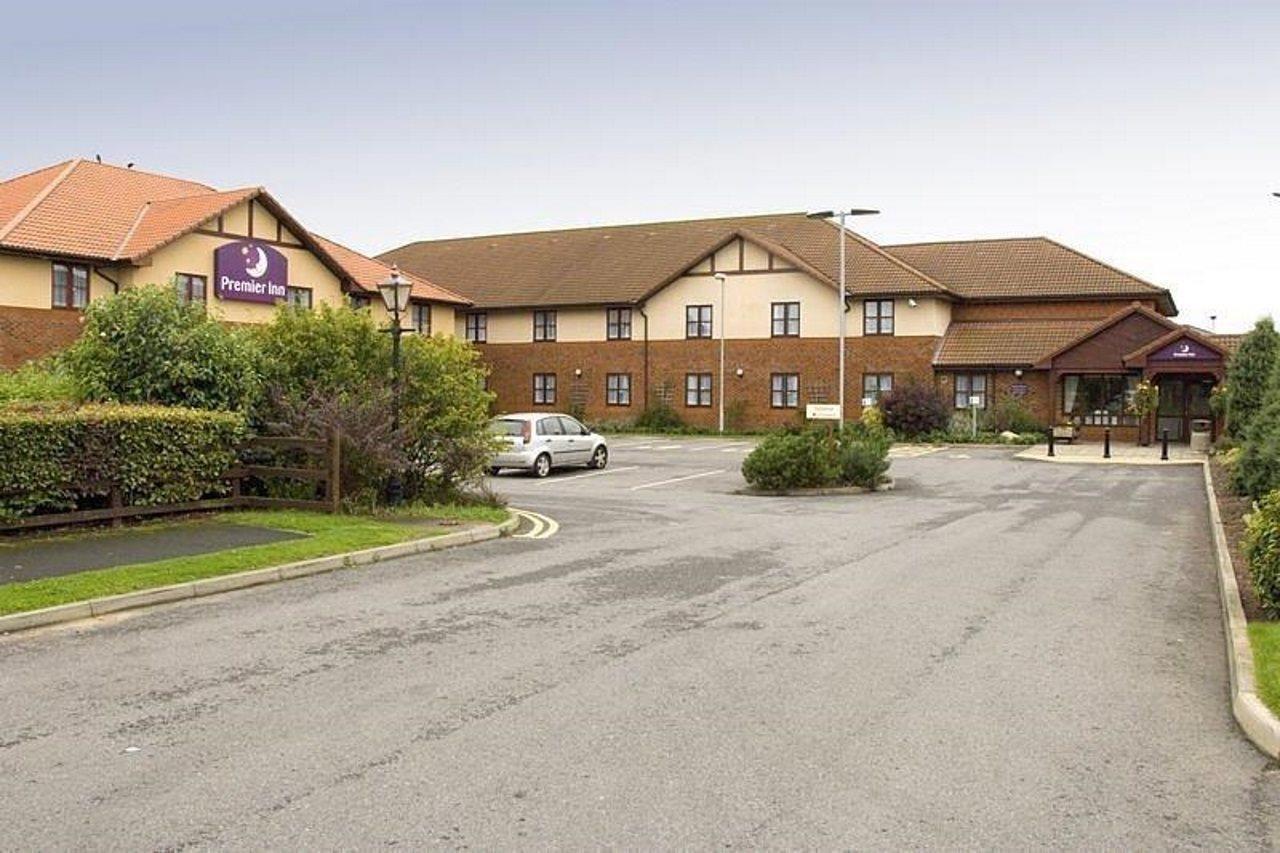 Premier Inn Newcastle - Gosforth/Крамлінґтон Екстер'єр фото