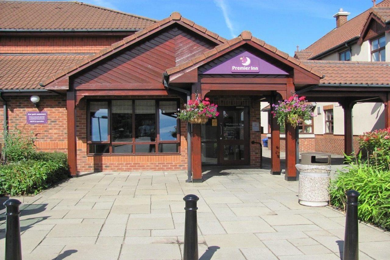 Premier Inn Newcastle - Gosforth/Крамлінґтон Екстер'єр фото