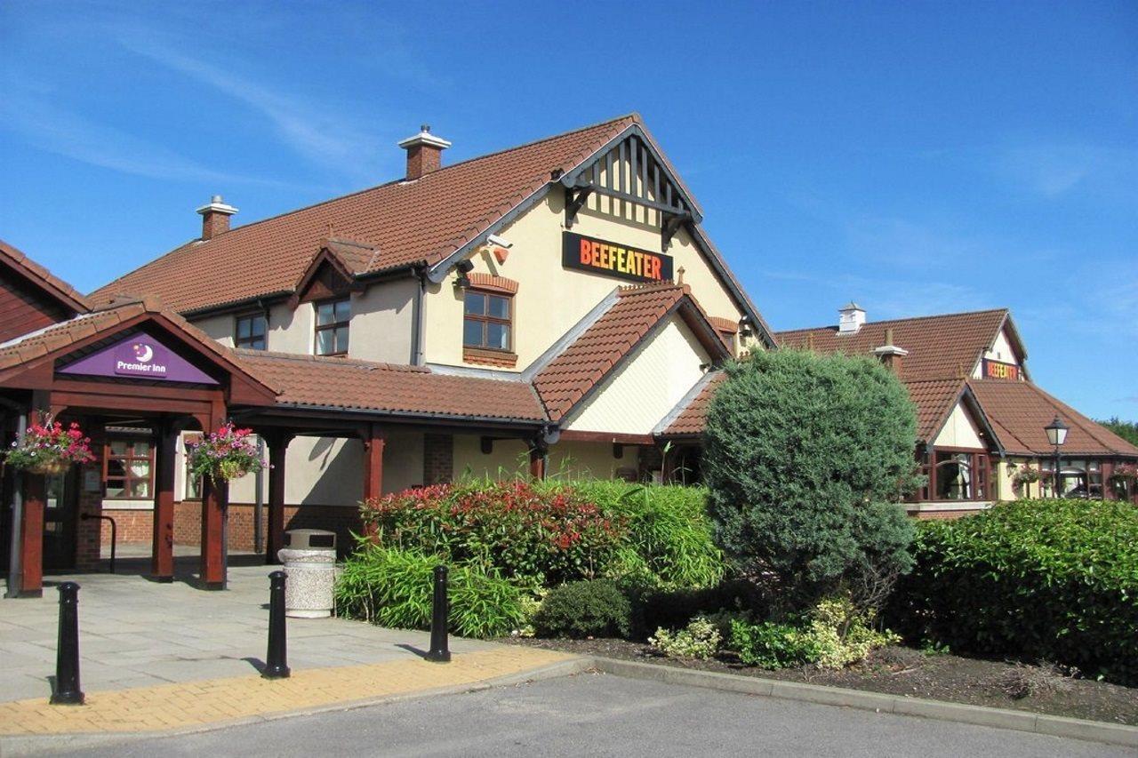 Premier Inn Newcastle - Gosforth/Крамлінґтон Екстер'єр фото