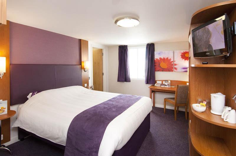Premier Inn Newcastle - Gosforth/Крамлінґтон Екстер'єр фото